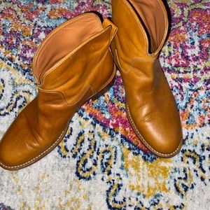 Via Spiga almond toe Baxter camel leather boots